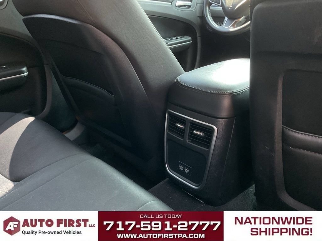 Used 2019 Chrysler 300 Touring w/ Sport Appearance Package RWD image 11