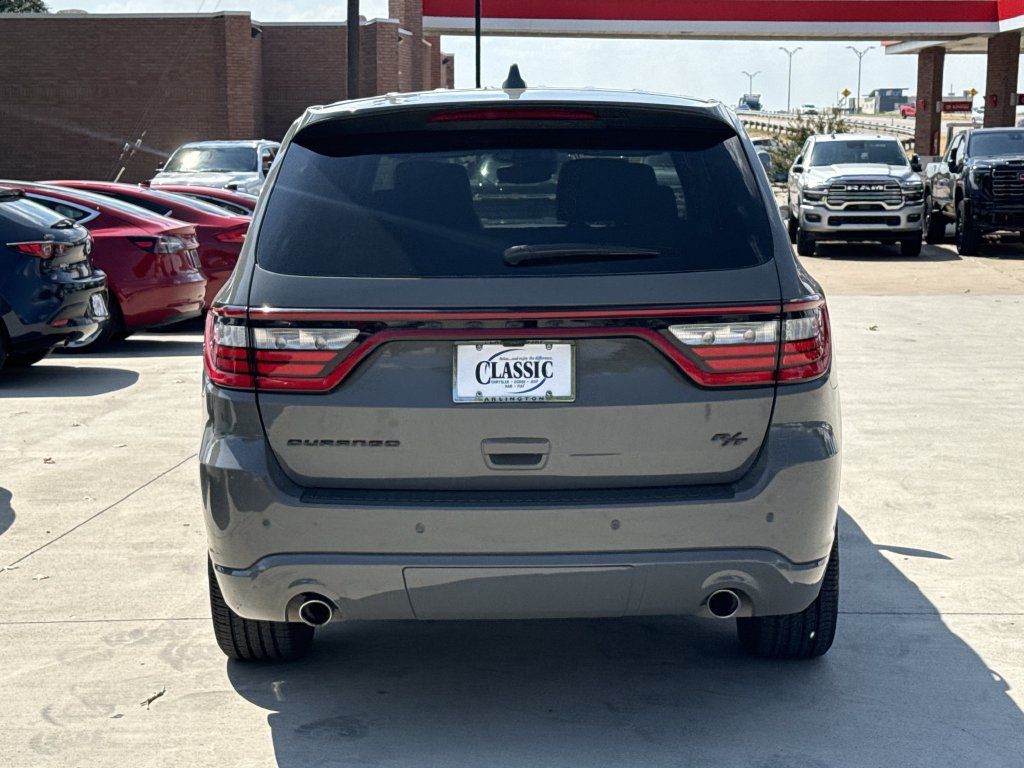 Used 2022 Dodge Durango R/T RWD image 5