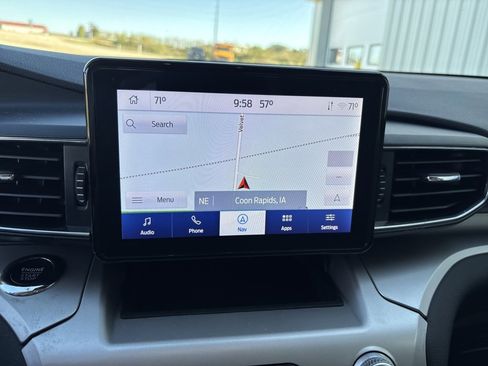 Used 2022 Ford Explorer XLT w/ Equipment Group 202A image 34