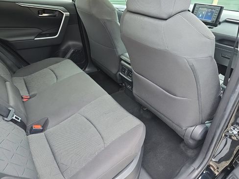 Certified 2022 Toyota RAV4 XLE w/ Convenience Package AWD/4WD image 15