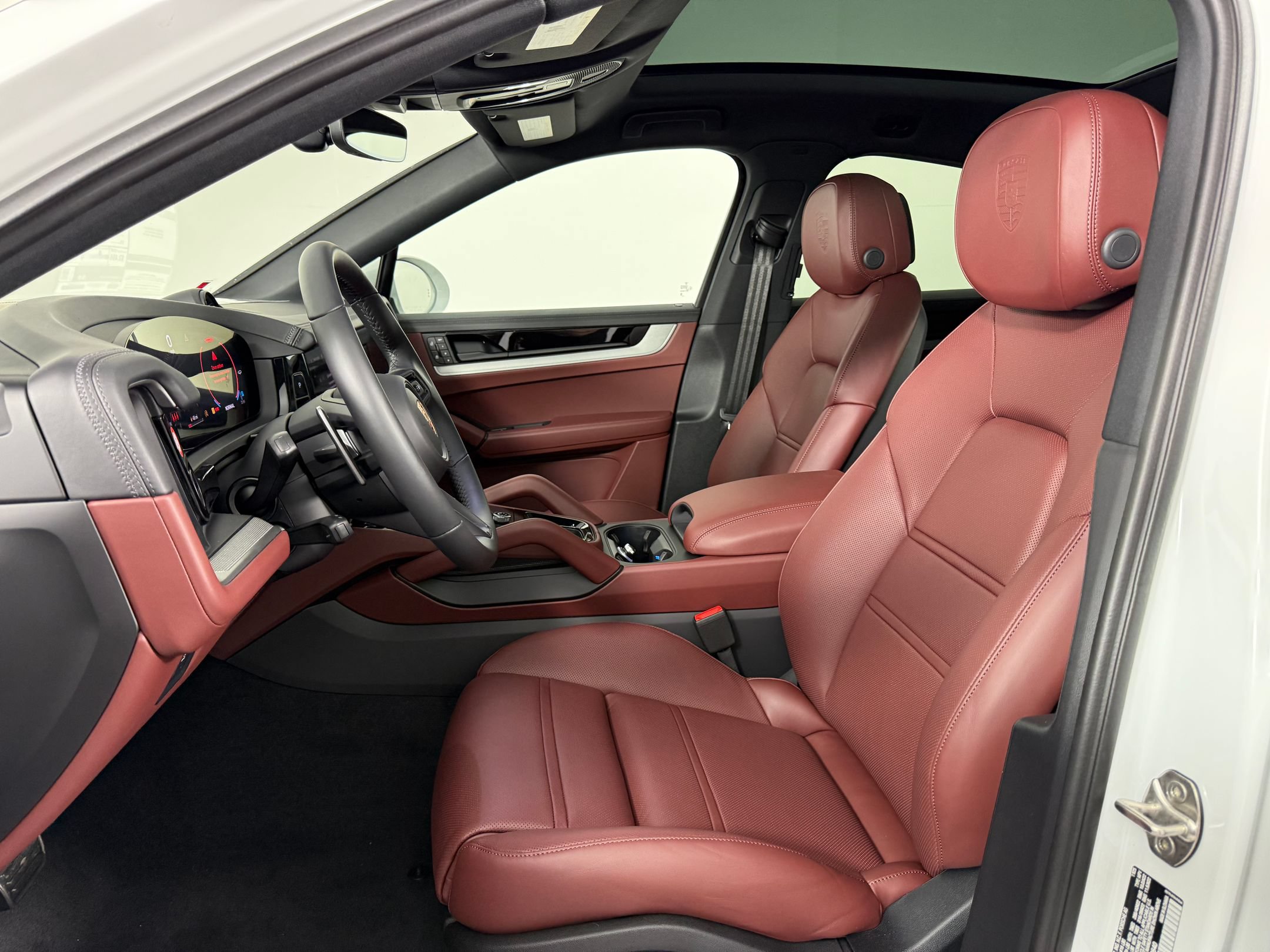 Certified 2026 Porsche Cayenne S AWD/4WD image 5