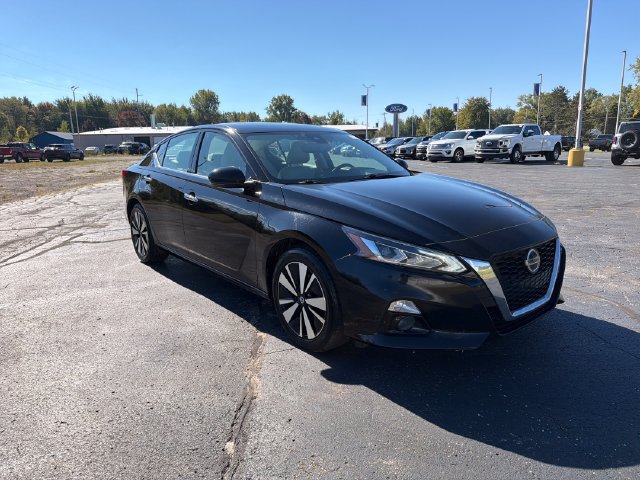 Used 2020 Nissan Altima 2.5 SL FWD image 11
