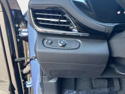 New 2026 Buick Envista Sport Touring w/ Convenience I Package FWD image 31