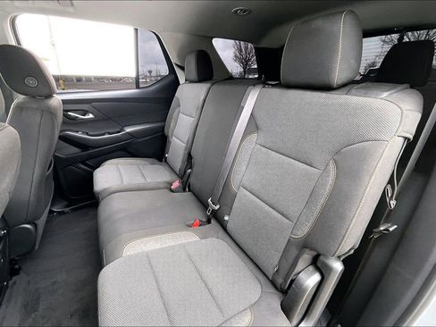 Used 2020 Chevrolet Traverse LS image 31