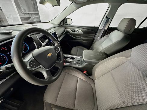 Used 2020 Chevrolet Traverse LS AWD/4WD image 8