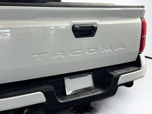 Used 2026 Toyota Tacoma SR5 RWD image 35
