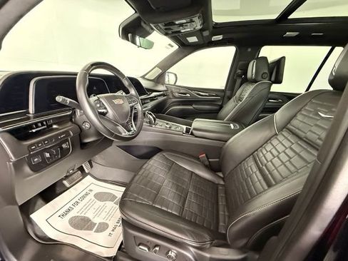 Used 2023 Cadillac Escalade V AWD/4WD image 15