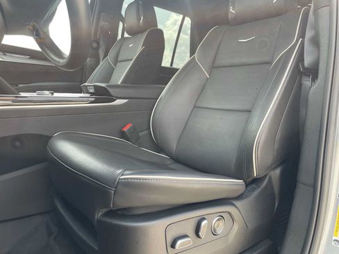 Certified 2026 Cadillac Escalade Sport w/ LPO, ONYX Package AWD/4WD image 21