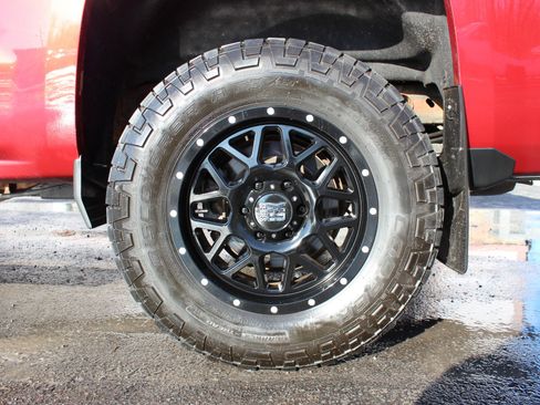 Used 2018 Chevrolet Silverado 1500 LT w/ All Star Edition image 44