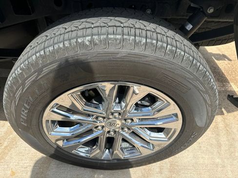 Used 2025 Ford F150 King Ranch w/ FX4 Off-Road Package AWD/4WD image 5