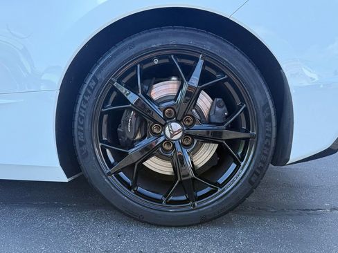 Used 2022 Chevrolet Corvette Stingray Premium Conv w/ Z51 Performance Package image 15