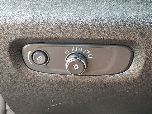 Used 2024 Chevrolet Traverse LT AWD/4WD image 28