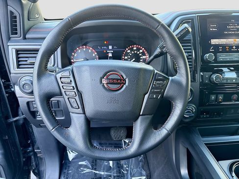 Used 2024 Nissan Titan PRO-4X AWD/4WD image 11