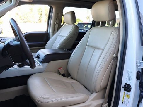 Used 2020 Ford F150 Lariat image 10