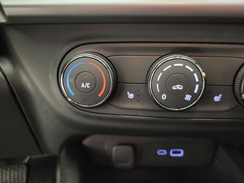 New 2026 Chevrolet Trax RS w/ Sunroof Package image 6