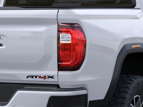 New 2026 GMC Canyon AT4X w/ LPO, Black Badging Package AWD/4WD image 11