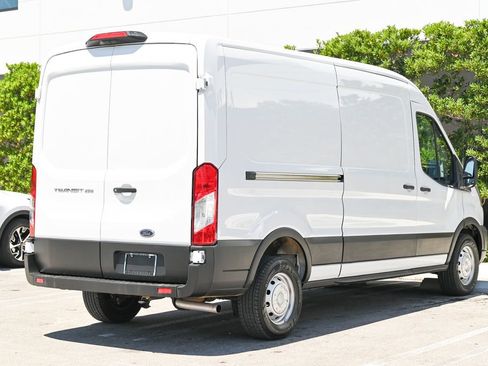 Used 2025 Ford Transit 250 148 Medium Roof RWD image 3
