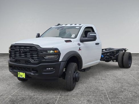 New 2026 RAM 5500 Tradesman AWD/4WD image 4