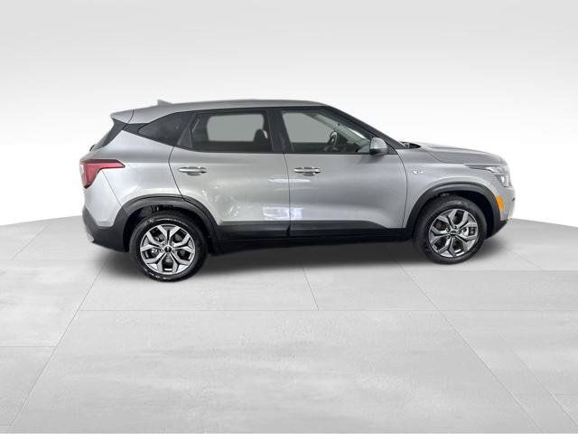 Certified 2026 Kia Seltos LX AWD/4WD image 6