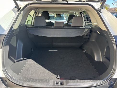 Used 2025 Toyota RAV4 XLE image 31