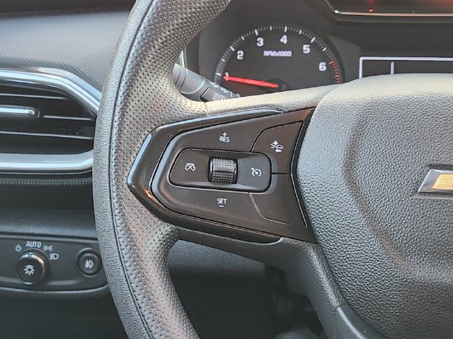 Used 2023 Chevrolet TrailBlazer LT FWD image 28