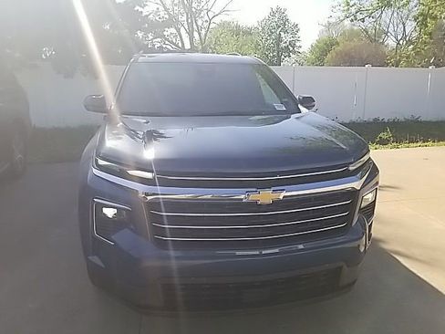 Certified 2025 Chevrolet Traverse LT image 7