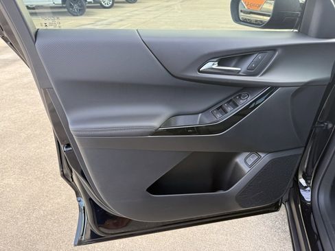 New 2026 Chevrolet Equinox LT w/ Convenience Package II image 19