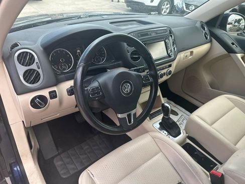 Used 2013 Volkswagen Tiguan S AWD/4WD image 10