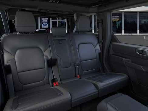 New 2025 Ford Bronco Outer Banks w/ Sasquatch Package AWD/4WD image 11