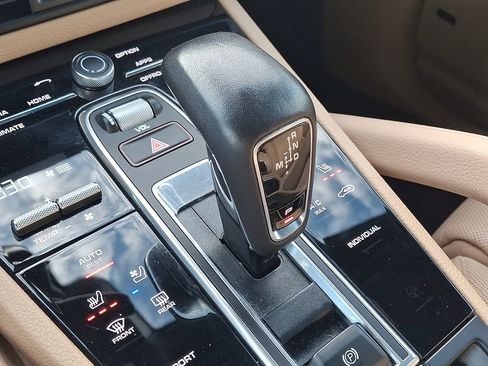 Used 2023 Porsche Cayenne S image 17