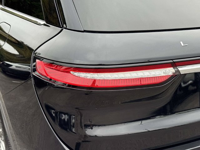 Certified 2023 Lincoln Corsair AWD w/ Equipment Group 101A image 11