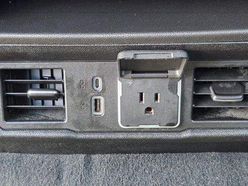 Certified 2025 Chevrolet Silverado 2500 LT w/ Convenience Package image 18