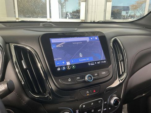 Used 2022 Chevrolet Equinox RS w/ RS Leather Package image 28