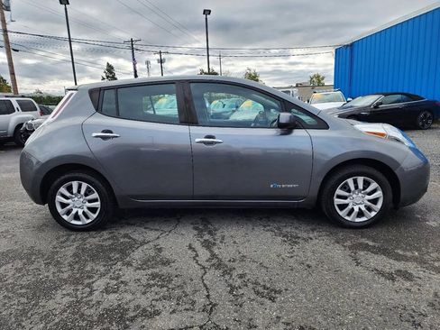 Used 2015 Nissan Leaf S w/ Charge Package image 6