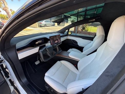 Used 2022 Tesla Model X AWD/4WD image 30