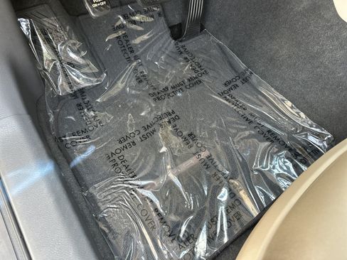 Certified 2020 Toyota Camry LE FWD image 17