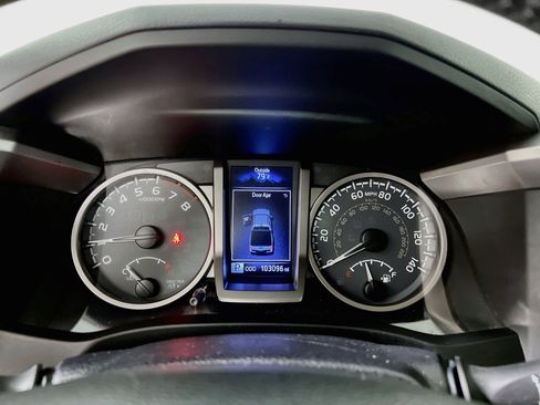Used 2019 Toyota Tacoma SR5 RWD image 21