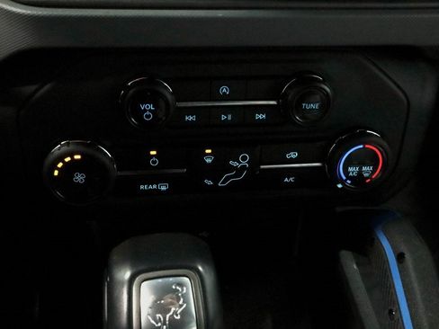 Certified 2024 Ford Bronco Black Diamond image 24