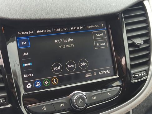 Certified 2022 Chevrolet Trax LT w/ LT Convenience Package image 13