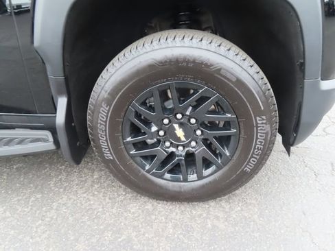 Certified 2025 Chevrolet Silverado EV LT AWD/4WD image 11