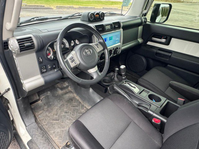 Used 2014 Toyota FJ Cruiser 4WD w/ Upgrade Package image 6