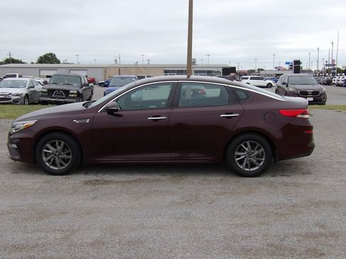 Used 2019 Kia Optima LX FWD image 1