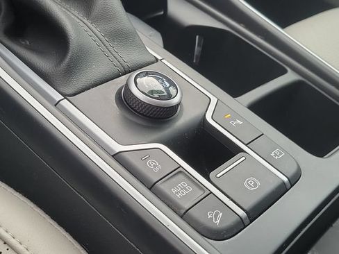 Used 2024 Kia Sorento S w/ Panoramic Sunroof Package FWD image 29
