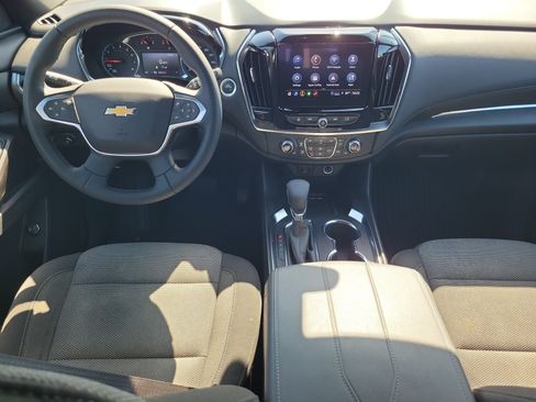 Used 2023 Chevrolet Traverse LT FWD image 13