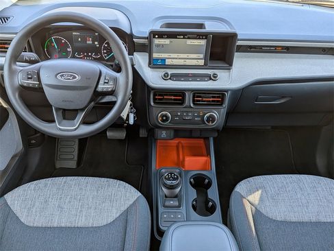 Used 2023 Ford Maverick XLT image 16