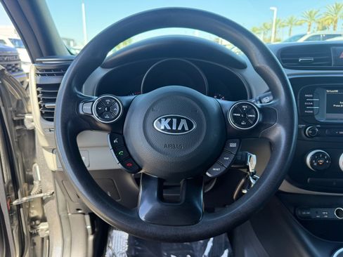 Used 2019 Kia Soul FWD image 13