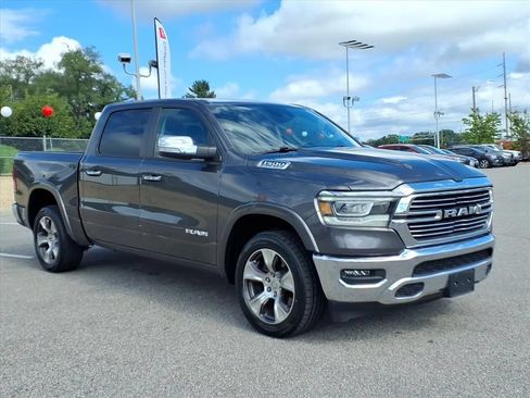 Used 2022 RAM 1500 Laramie AWD/4WD image 2