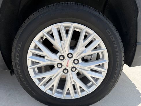 Used 2026 GMC Acadia Elevation w/ Elevation Premium Package AWD/4WD image 40