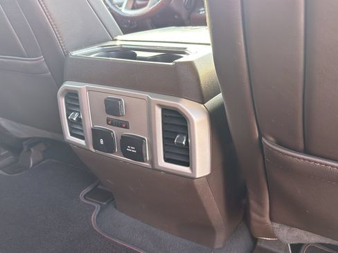 Used 2022 Ford F250 King Ranch w/ King Ranch Ultimate Package AWD/4WD image 28