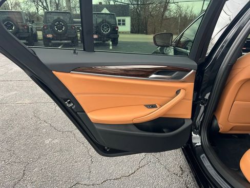 Used 2023 BMW 540i xDrive w/ Convenience Package image 17